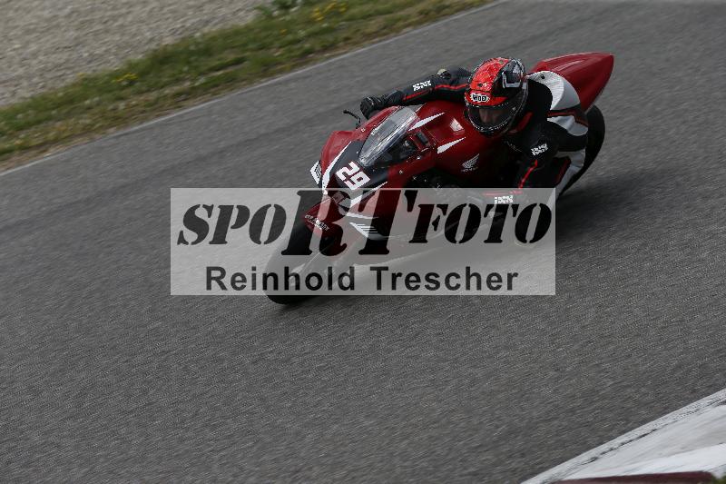 /09 19.04.2026  Caremotion get faster ADR/Gruppe gelb/29